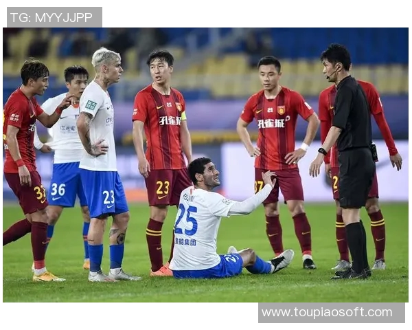 山东鲁能客场3-2逆转河北华夏幸福,全队展现团结拼搏精神 山东鲁能客场3-2逆转河北华夏幸福,全队展现团结拼搏精神