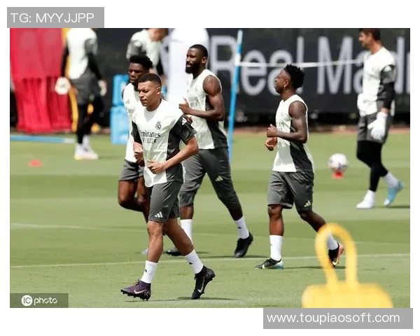 意大利足球甲级联赛重启在即,球员期待尽早回归训练场 意大利足球甲级联赛重启在即,球员期待尽早回归训练场